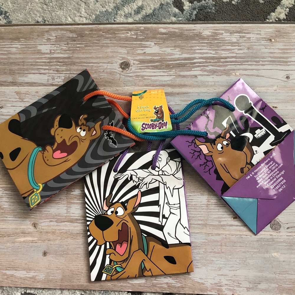 ❤️$10 NWT Scooby-Doo Gift Bags Set